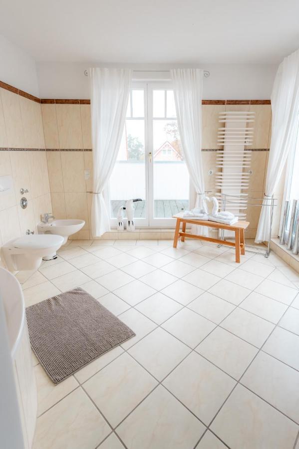 Villa Duene Mit Grosser Sonnenterrasse, Kamin, Wlan Und Tiefgarage Fuer 2-4 Personen Ostseebad Kühlungsborn Eksteriør bilde